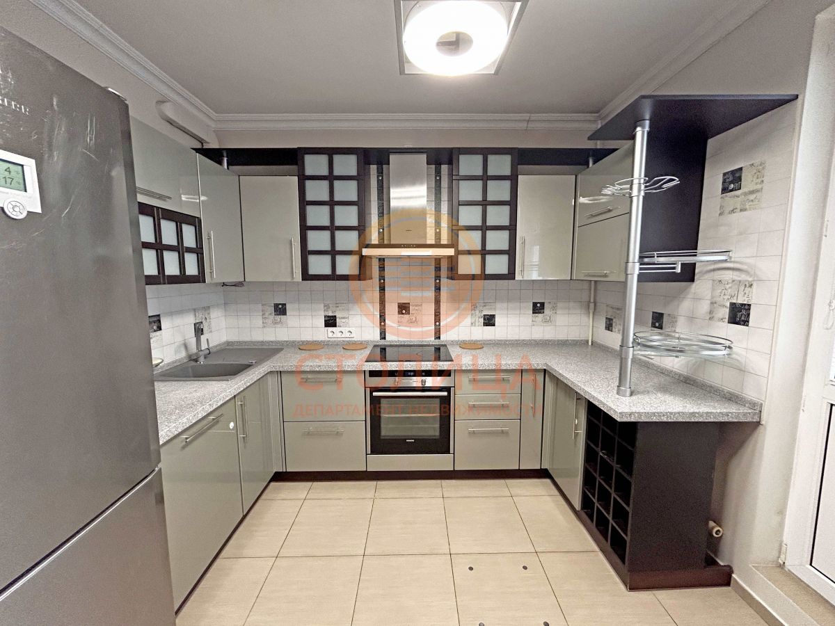 Снять 4-комнатную квартиру