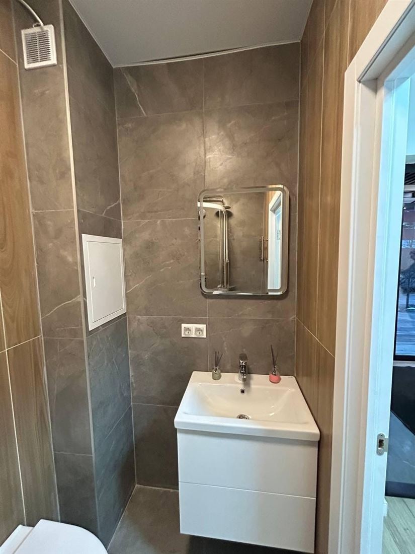 Купить --комнатную квартиру