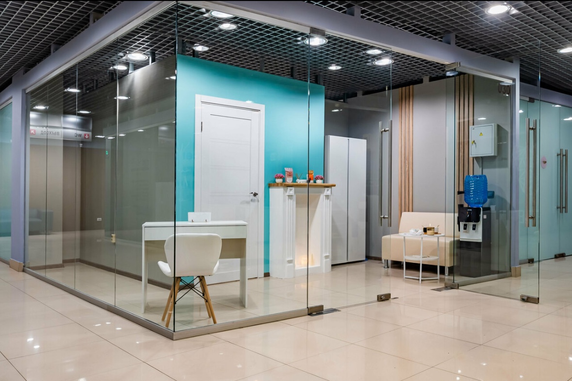 Снять  торговое помещение