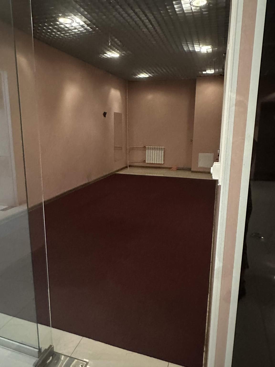 Снять  торговое помещение