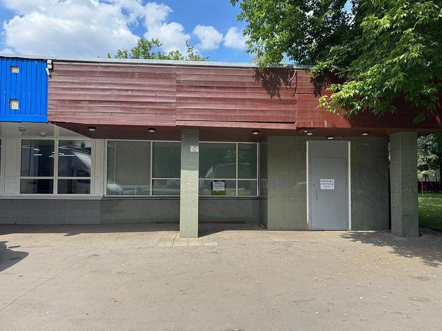 Снять  торговое помещение