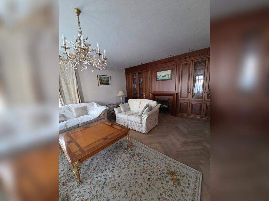 Купить 4-комнатную квартиру