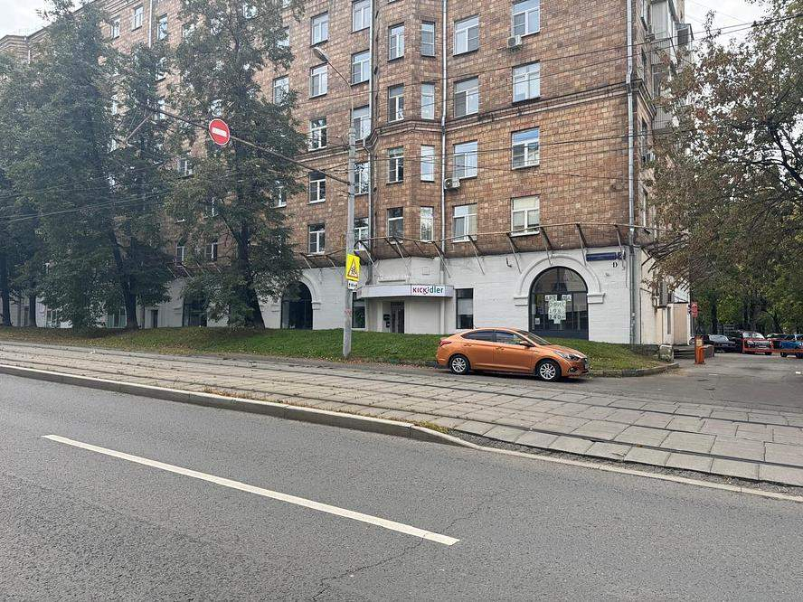 Снять  торговое помещение