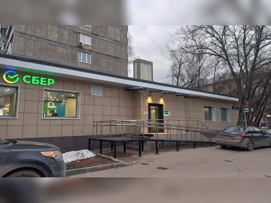 Снять  торговое помещение