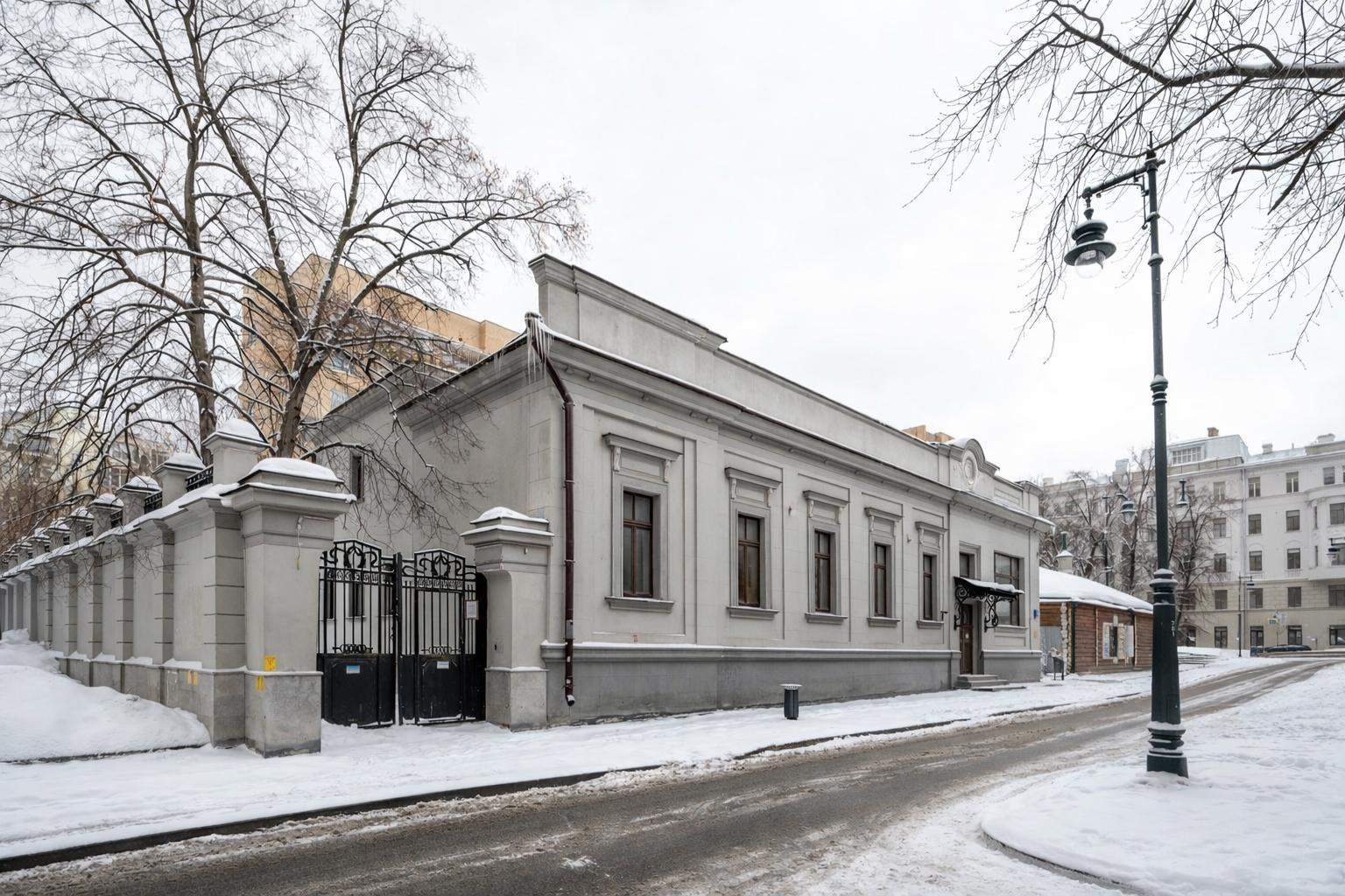 Купить  здание