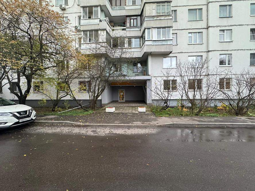 Снять  торговое помещение