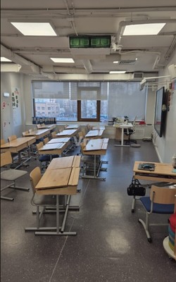 Снять  помещение свободного назначения