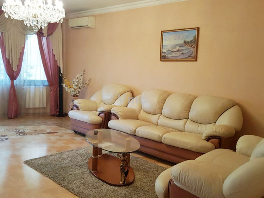 Снять 3-комнатную квартиру