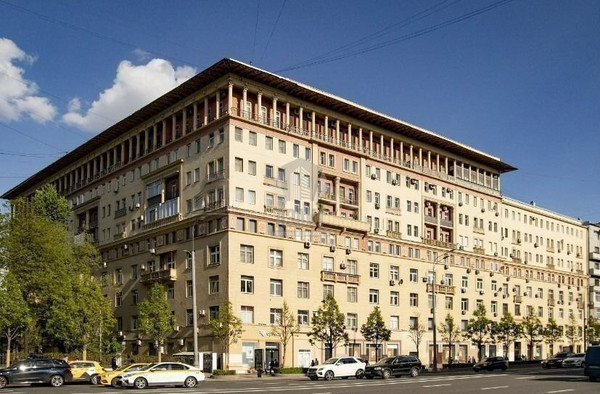 Снять  торговое помещение