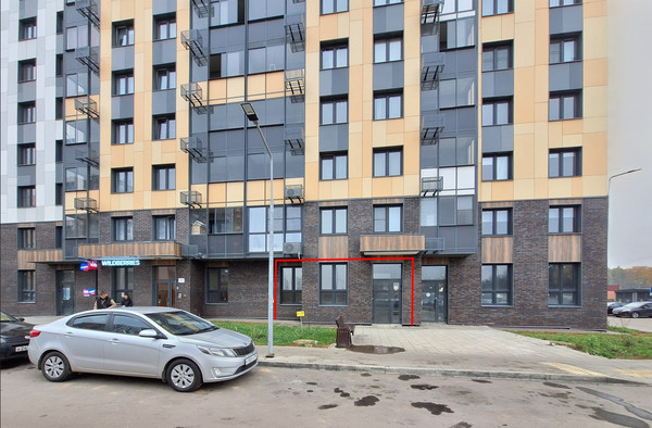 Снять  помещение свободного назначения
