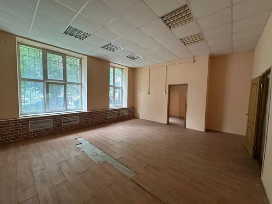 Снять  помещение свободного назначения