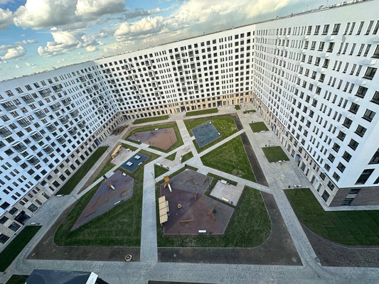Купить --комнатную квартиру