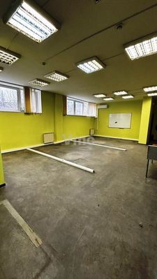 Снять  помещение свободного назначения