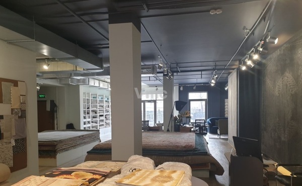 Снять  помещение свободного назначения