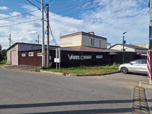 Снять  помещение свободного назначения