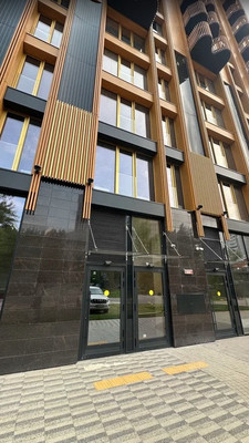 Снять  помещение свободного назначения