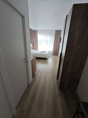 Купить --комнатную квартиру