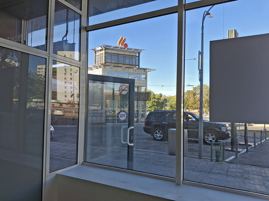 Снять  торговое помещение