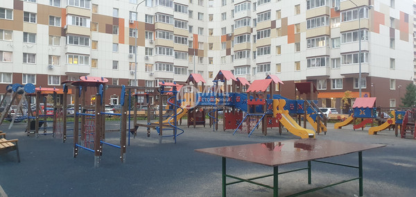 Купить --комнатную квартиру