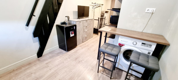 Купить --комнатную квартиру