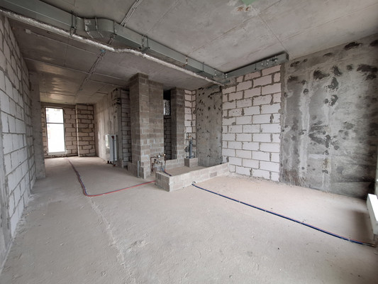 Снять  помещение свободного назначения