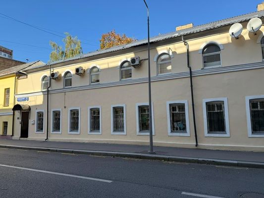 Снять  помещение свободного назначения