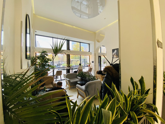 Купить --комнатную квартиру