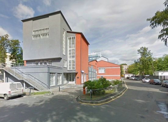 Снять  помещение свободного назначения