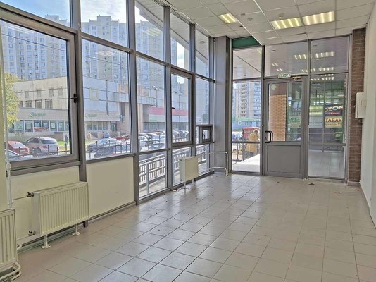 Снять  торговое помещение