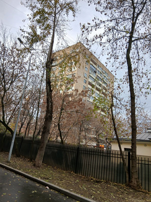 Снять  помещение свободного назначения