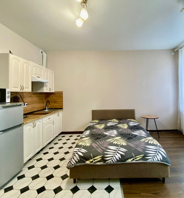 Купить --комнатную квартиру