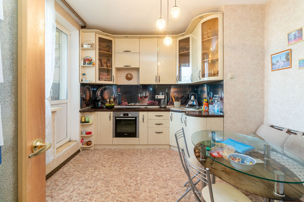 Купить 4-комнатную квартиру