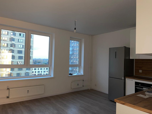 Купить --комнатную квартиру