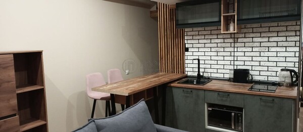 Купить --комнатную квартиру