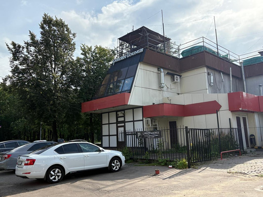 Снять  помещение свободного назначения