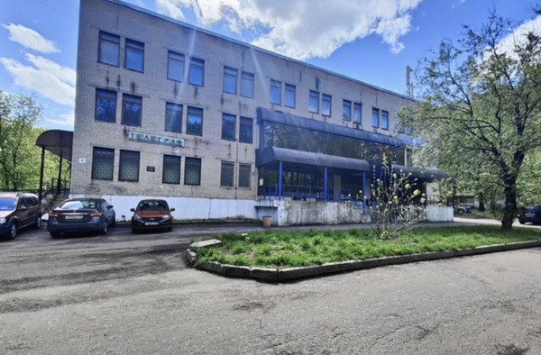 Снять  помещение свободного назначения