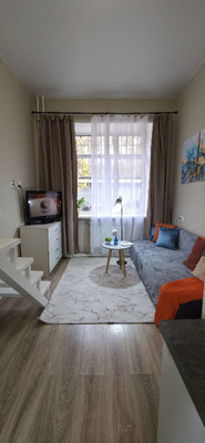 Купить --комнатную квартиру