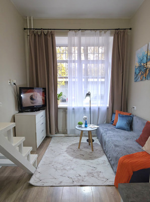 Купить --комнатную квартиру