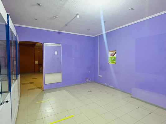 Снять  помещение свободного назначения