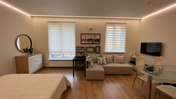 Купить --комнатную квартиру