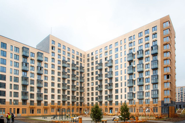 Купить --комнатную квартиру