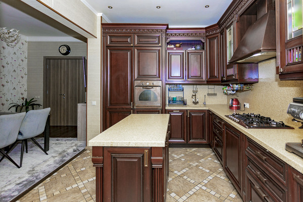 Купить 4-комнатную квартиру