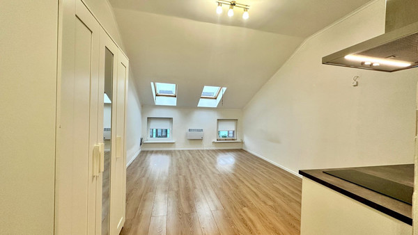 Купить --комнатную квартиру