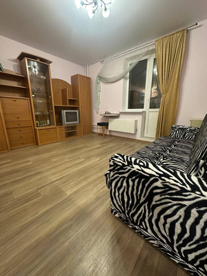 Купить --комнатную квартиру