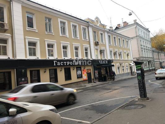 Снять  помещение свободного назначения