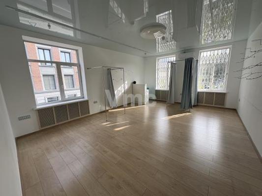 Снять  помещение свободного назначения