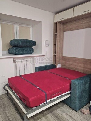 Купить --комнатную квартиру