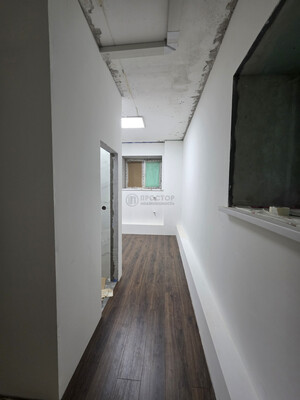 Купить --комнатную квартиру