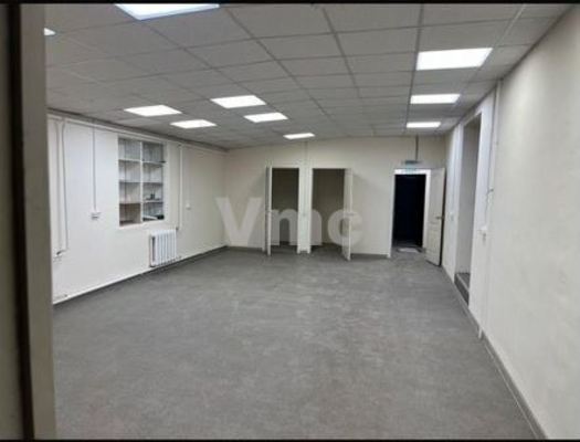 Снять  помещение свободного назначения