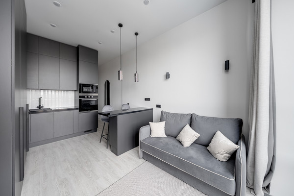 Купить --комнатную квартиру